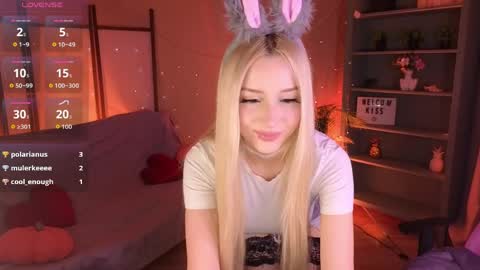 Snapshot of aurasanrise chatting on 1, 6, 2026 Aura online show from 1, 6, 2026