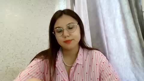 Snapshot of aurora_breeze chatting on 3, 8, 2026 Kiara Xanthe online show from 3, 8, 2026