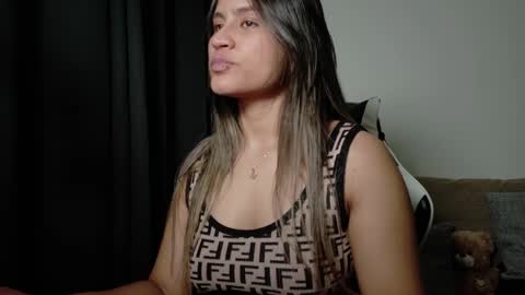 aurora_collins08 online show from 6, 4, 2026