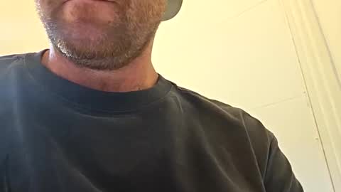 Snapshot of aussie_dadbod8 chatting on 2, 11, 2025 aussie_dadbod8 online show from 2, 11, 2025
