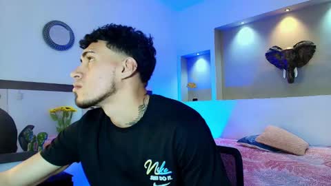 Snapshot of austin_collinss chatting on 18, 12, 2024 AUSTIN online show from 18, 12, 2024