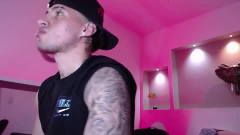 Snapshot of austin_collinss chatting on 5, 2, 2025 AUSTIN online show from 5, 2, 2025