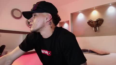 Snapshot of austin_collinss chatting on 8, 2, 2025 AUSTIN online show from 8, 2, 2025