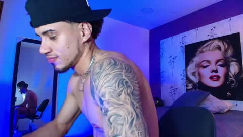 Snapshot of austin_collinss chatting on 4, 3, 2025 AUSTIN online show from 4, 3, 2025