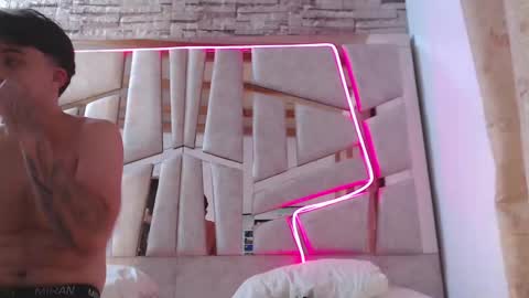 Snapshot of austin_mia45 chatting on 20, 2, 2025 austin_mia45 online show from 20, 2, 2025