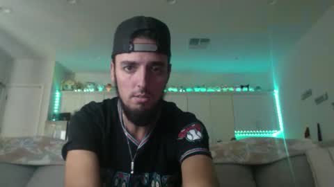 Snapshot of austincutieyes chatting on 16, 9, 2025 AudiEna online show from 16, 9, 2025