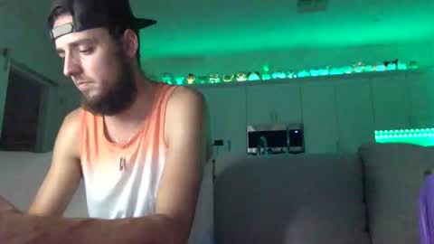 Snapshot of austincutieyes chatting on 2, 10, 2025 AudiEna online show from 2, 10, 2025