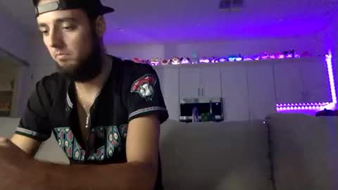 Snapshot of austincutieyes chatting on 4, 10, 2025 AudiEna online show from 4, 10, 2025