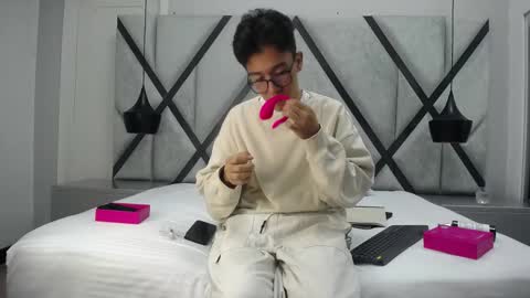 austinreeds online show from 8, 10, 2025