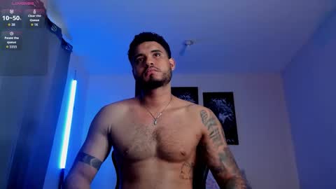 Snapshot of austintorres_ chatting on 18, 10, 2025 AustinTorres online show from 18, 10, 2025