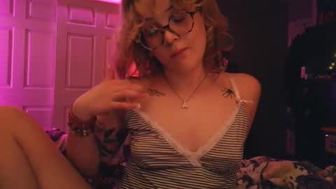 Autie 3 online show from 25, 2, 2026