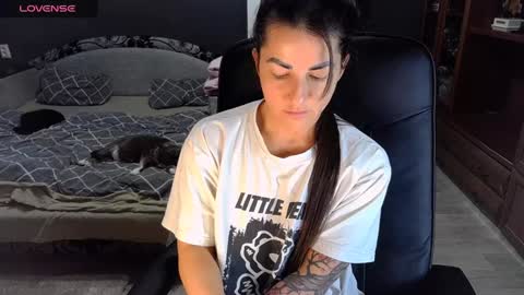 Ava online show from 23, 1, 2025