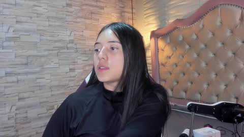 Snapshot of ava_broown chatting on 23, 1, 2025 online show from 23, 1, 2025