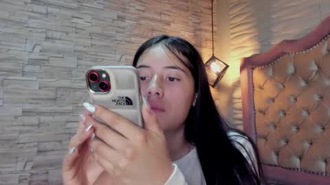 Snapshot of ava_broown chatting on 27, 1, 2025 online show from 27, 1, 2025