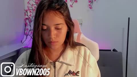Snapshot of ava_broown chatting on 23, 10, 2025 online show from 23, 10, 2025