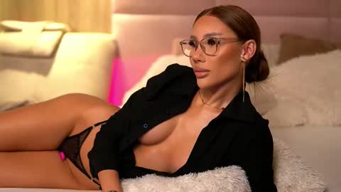 Ava online show from 17, 11, 2025