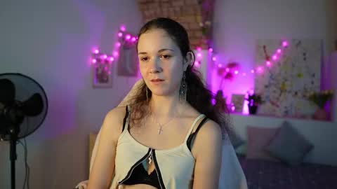 ava taylor18 online show from 17, 12, 2024