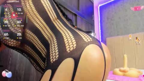 Snapshot of avaa_am chatting on 22, 11, 2025 AVA online show from 22, 11, 2025