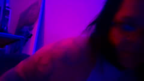 Ava  online show from 26, 9, 2025