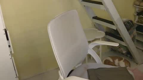 Snapshot of averageuncut1 chatting on 22, 2, 2026 Rhian online show from 22, 2, 2026