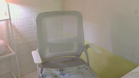 Snapshot of averageuncut1 chatting on 3, 3, 2026 Rhian online show from 3, 3, 2026