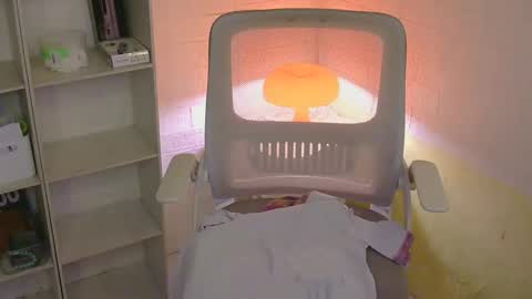 Snapshot of averageuncut1 chatting on 2, 4, 2026 Rhian online show from 2, 4, 2026