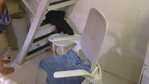 Snapshot of averageuncut1 chatting on 14, 4, 2026 Rhian online show from 14, 4, 2026