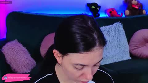 AveryWillow online show from 23, 3, 2026