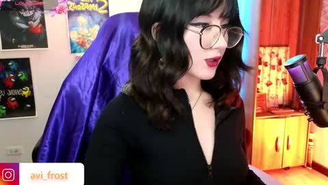 Saraaaa independent model 3 online show from 5, 12, 2024