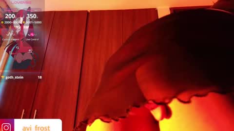 Saraaaa independent model 3 online show from 3, 10, 2025