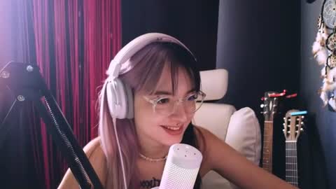 Avriel online show from 4, 8, 2026