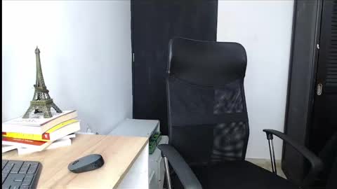 AVIS  online show from 31, 10, 2025