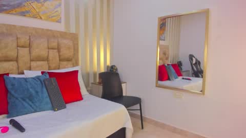 AVIS  online show from 10, 11, 2025