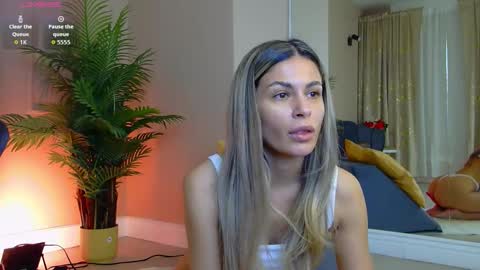 AVRILL CYRUX online show from 2, 2, 2026