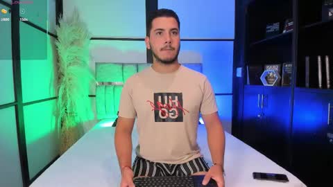 axel_grey_ online show from 22, 12, 2025