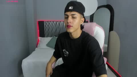 A X E L  online show from 16, 6, 2026