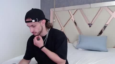 Axel  online show from 30, 5, 2026