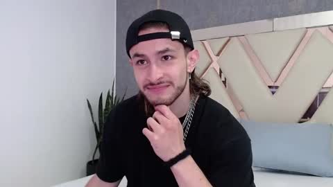 Axel  online show from 2, 6, 2026