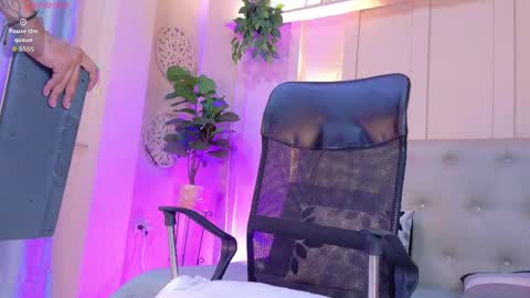 Axel  online show from 30, 5, 2026