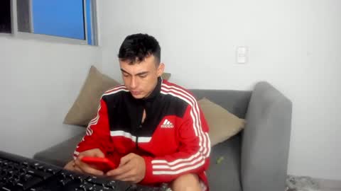 axel_smith10 online show from 4, 4, 2026