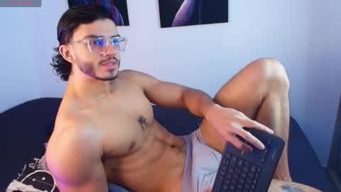 Snapshot of axel_stein03 chatting on 28, 4, 2026 axel stein NEW ACCOUNT online show from 28, 4, 2026