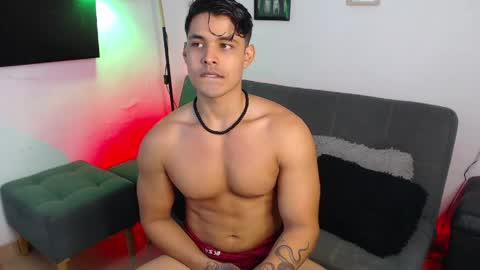 Snapshot of axell_dior chatting on 25, 4, 2026 axell online show from 25, 4, 2026