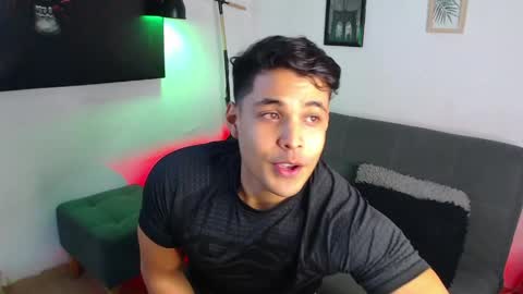 Snapshot of axell_dior chatting on 23, 5, 2026 axell online show from 23, 5, 2026