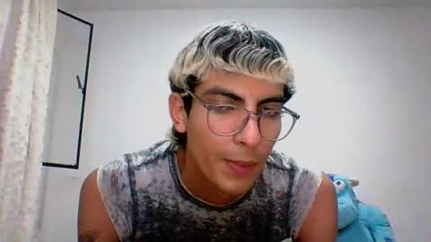 Snapshot of axellatino_ chatting on 6, 12, 2024 Axel  online show from 6, 12, 2024