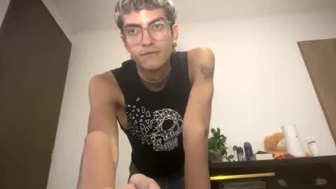 Snapshot of axellatino_ chatting on 6, 1, 2025 Axel  online show from 6, 1, 2025