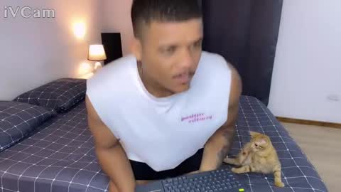 Snapshot of axelldasilva chatting on 9, 3, 2025 AXEL DA SILVA online show from 9, 3, 2025