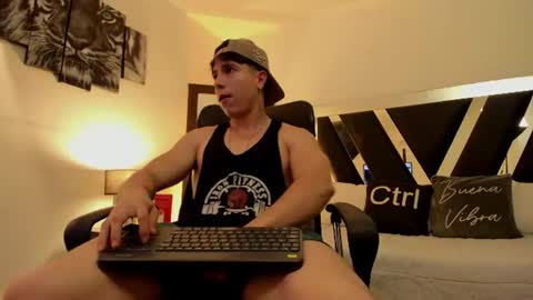 axelmartinezz online show from 26, 7, 2026