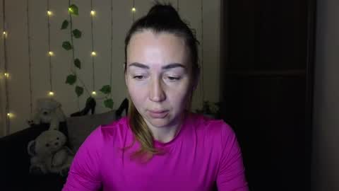 Jully online show from 9, 3, 2025