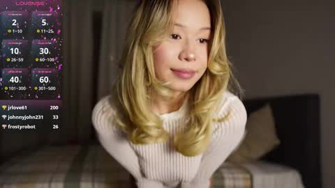 Snapshot of aya__hitakayama chatting on 18, 11, 2025 Aya online show from 18, 11, 2025