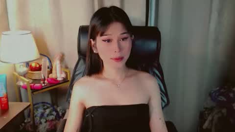 Snapshot of ayahoshilovesyou chatting on 18, 5, 2026 AYAHOSHILOVESYOU online show from 18, 5, 2026